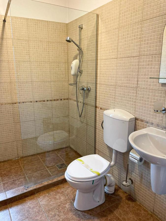 Pensiunea Casa Rica Călimăneşti Eksteriør billede