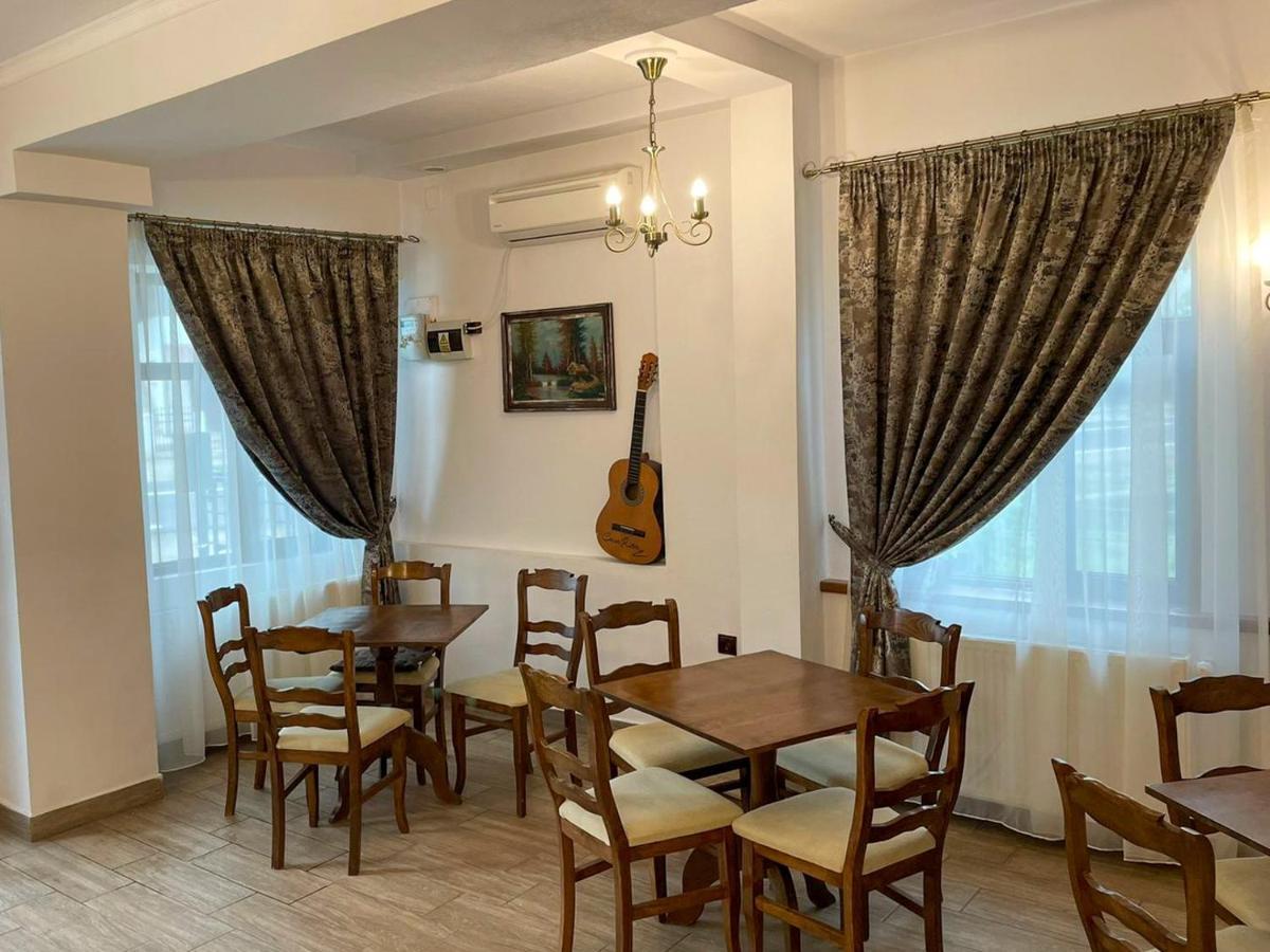 Pensiunea Casa Rica Călimăneşti Eksteriør billede