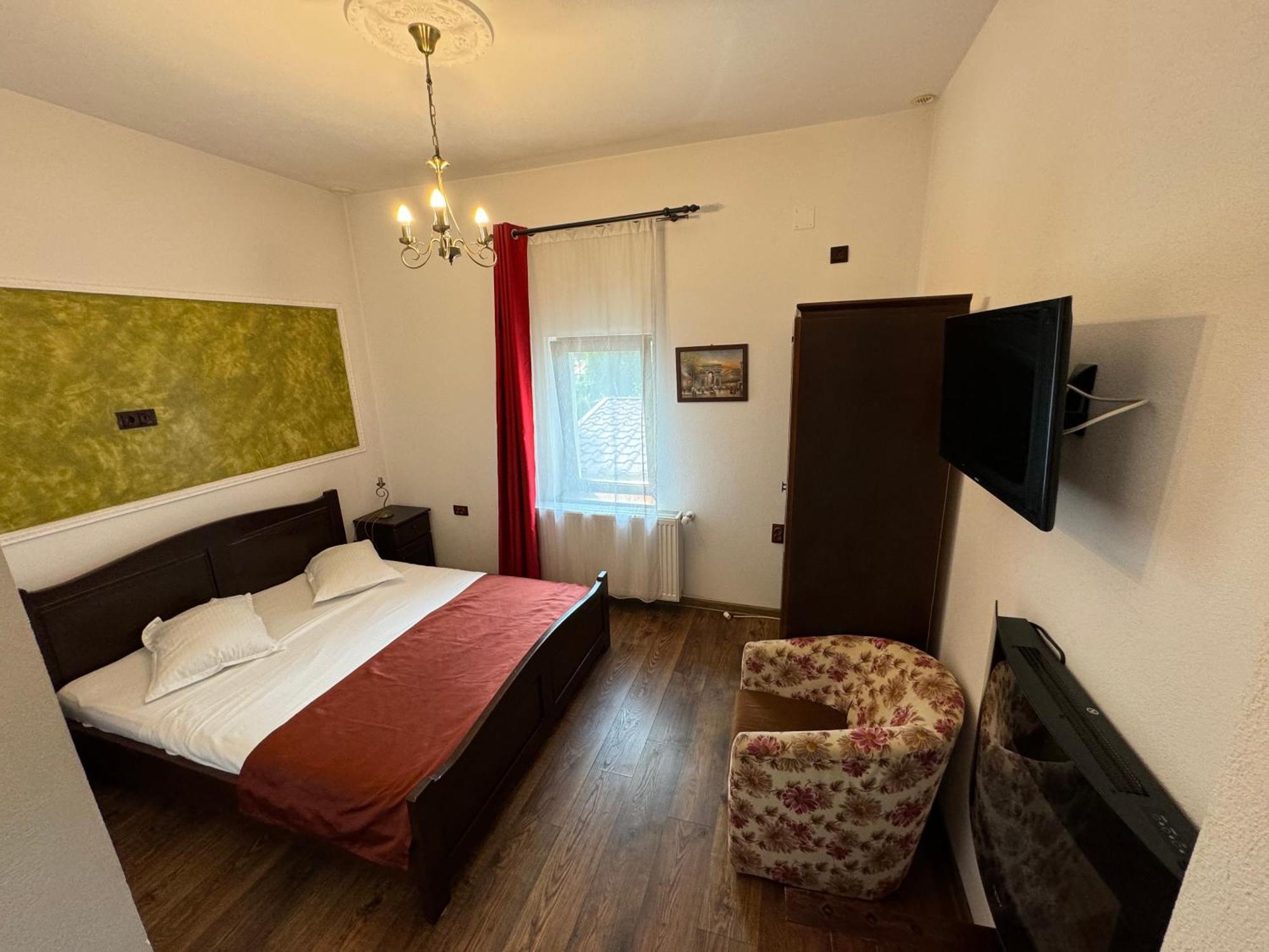 Pensiunea Casa Rica Călimăneşti Eksteriør billede