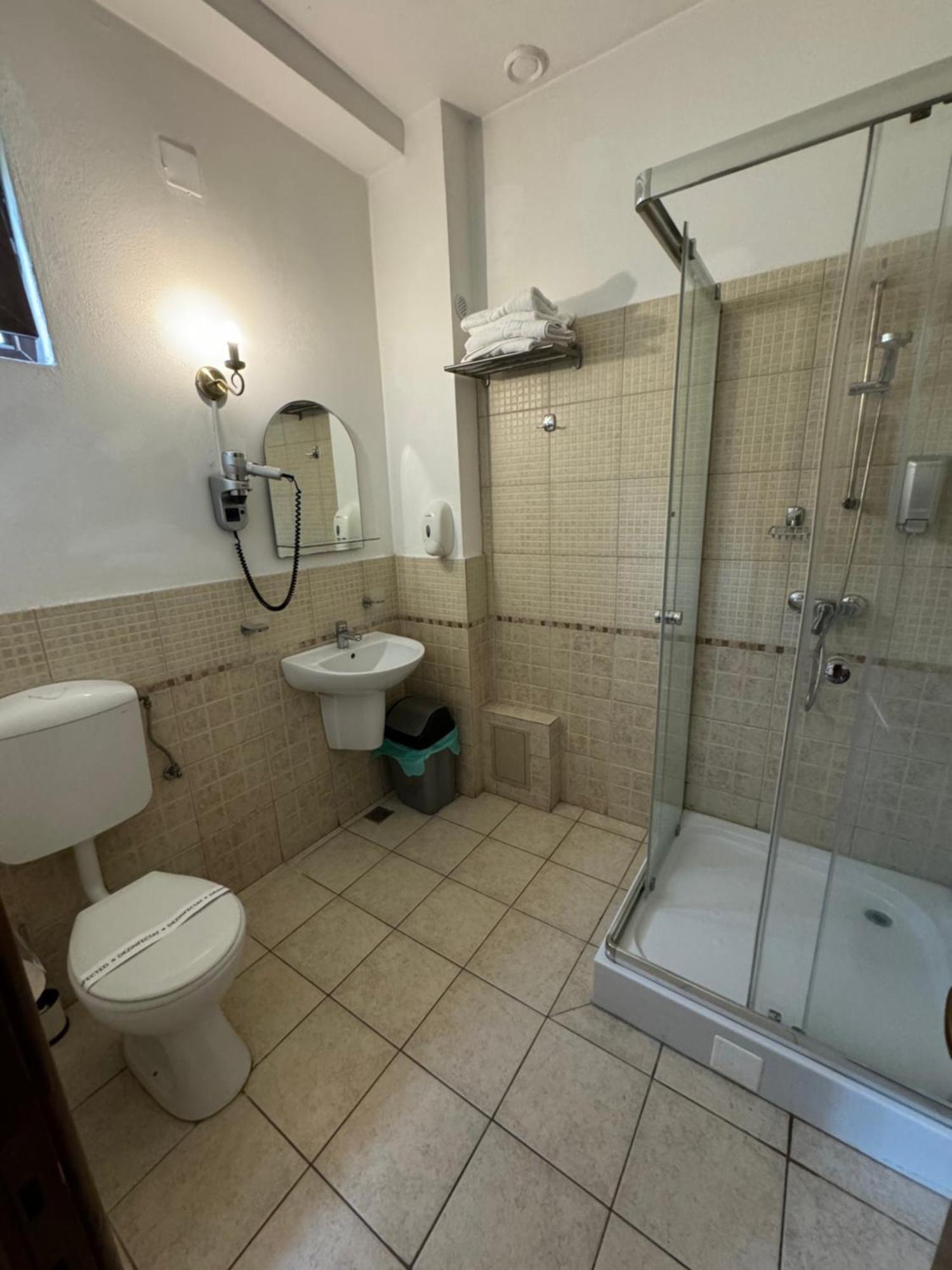 Pensiunea Casa Rica Călimăneşti Eksteriør billede